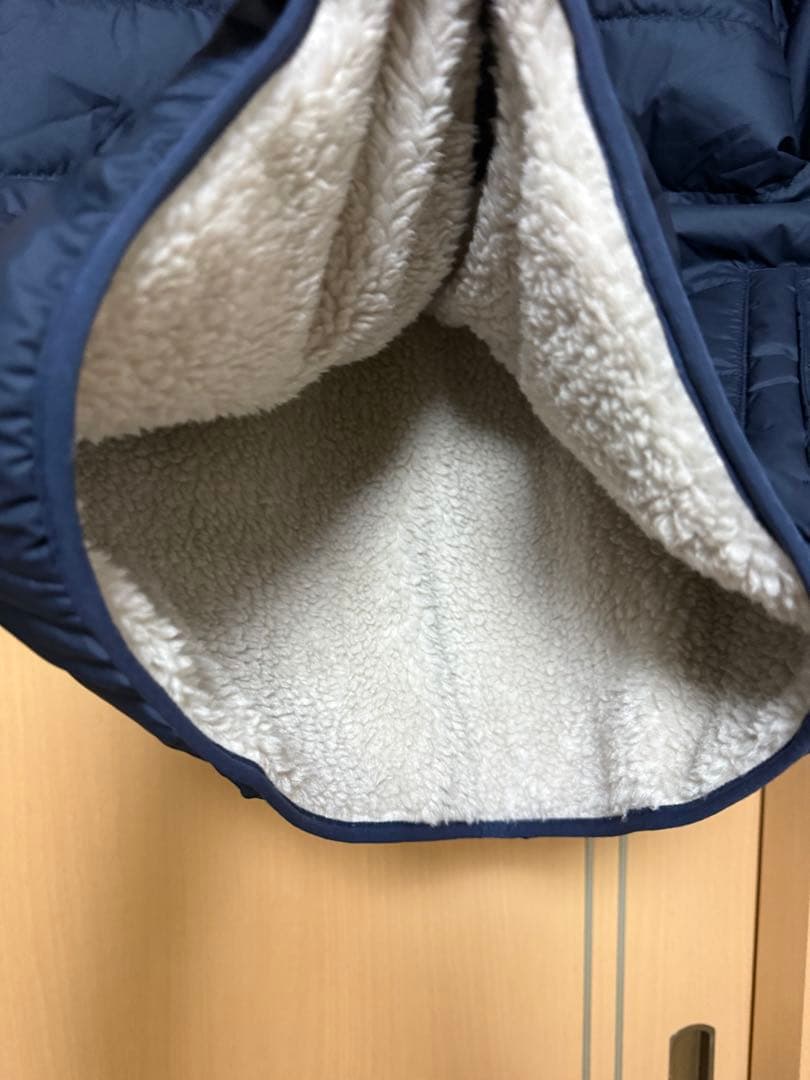 パタゴニア　ボーイズリバーシブルレディフレディフーディー　XXL ネイビー　新品