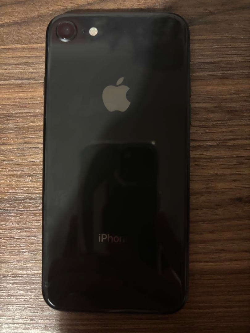 Apple iPhone 8 スペースグレイ　本体