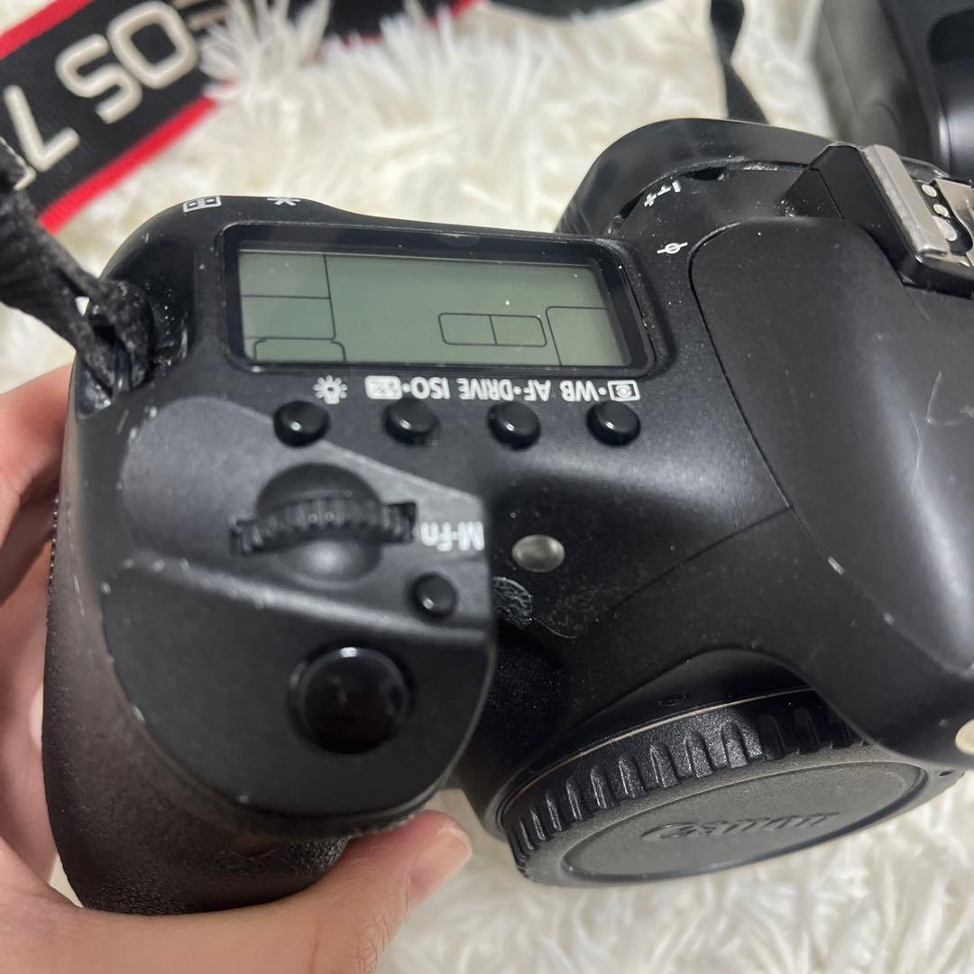 Canon EOS 7D デジタル一眼レフカメラセット　バッテリーなし