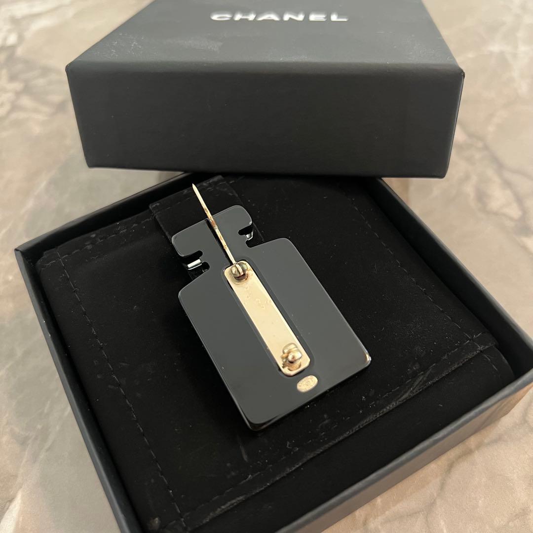 CHANEL シャネル ブローチ 香水モチーフ パール