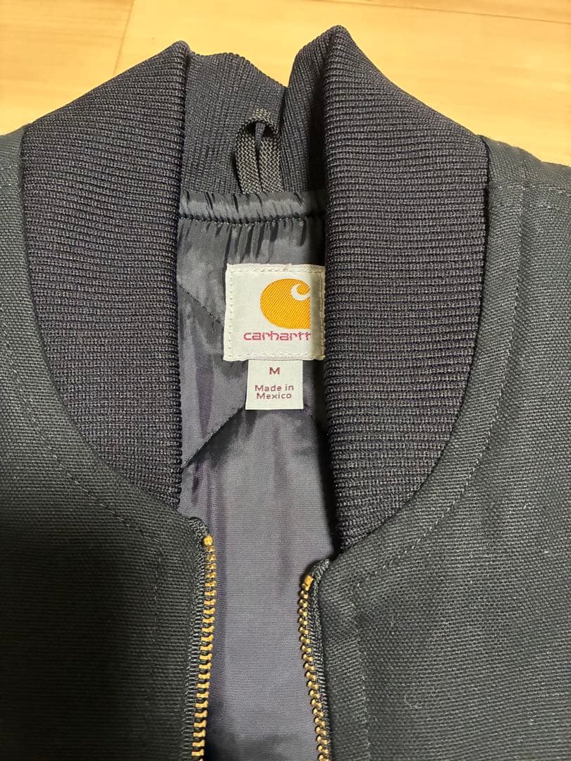 Carhartt ダックベスト／Mサイズ（V01-BLK)