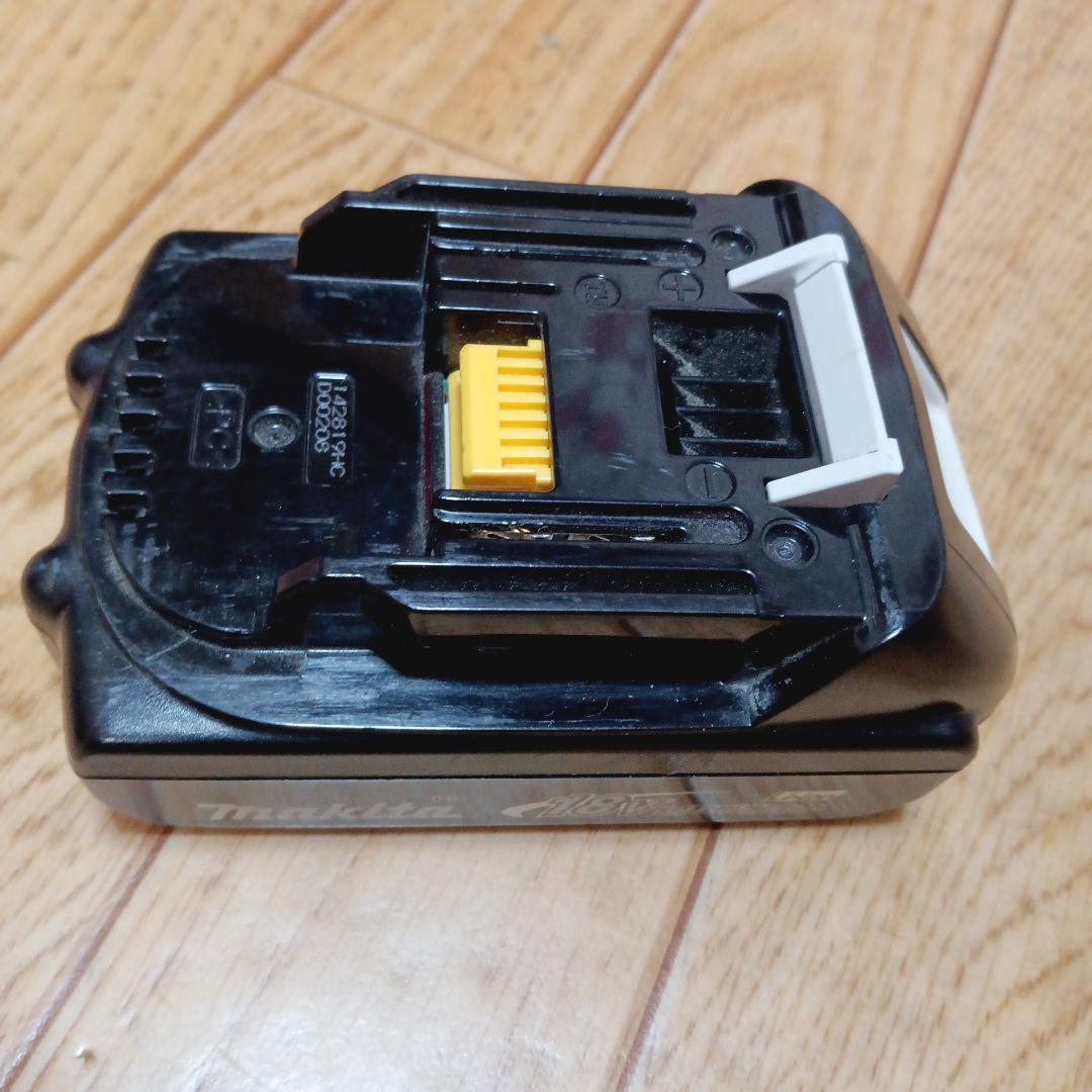 マキタ18V充電式クリーナ　CL180FD 純正バッテリーと純正充電器付