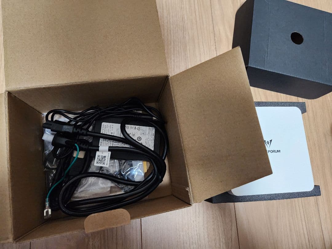 MINISFORUM UN1290W ミニPC ホワイト