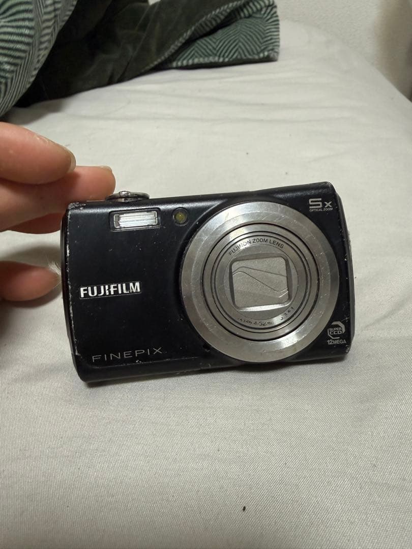 FUJIFILM FINEPIX F100fd 倍ズーム デジタルカメラ