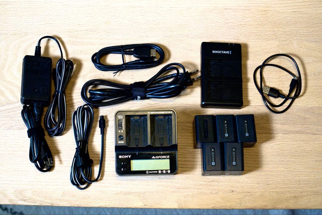 【絶版名機】SONY FDR-AX700 4K ZEISS +充電器セット