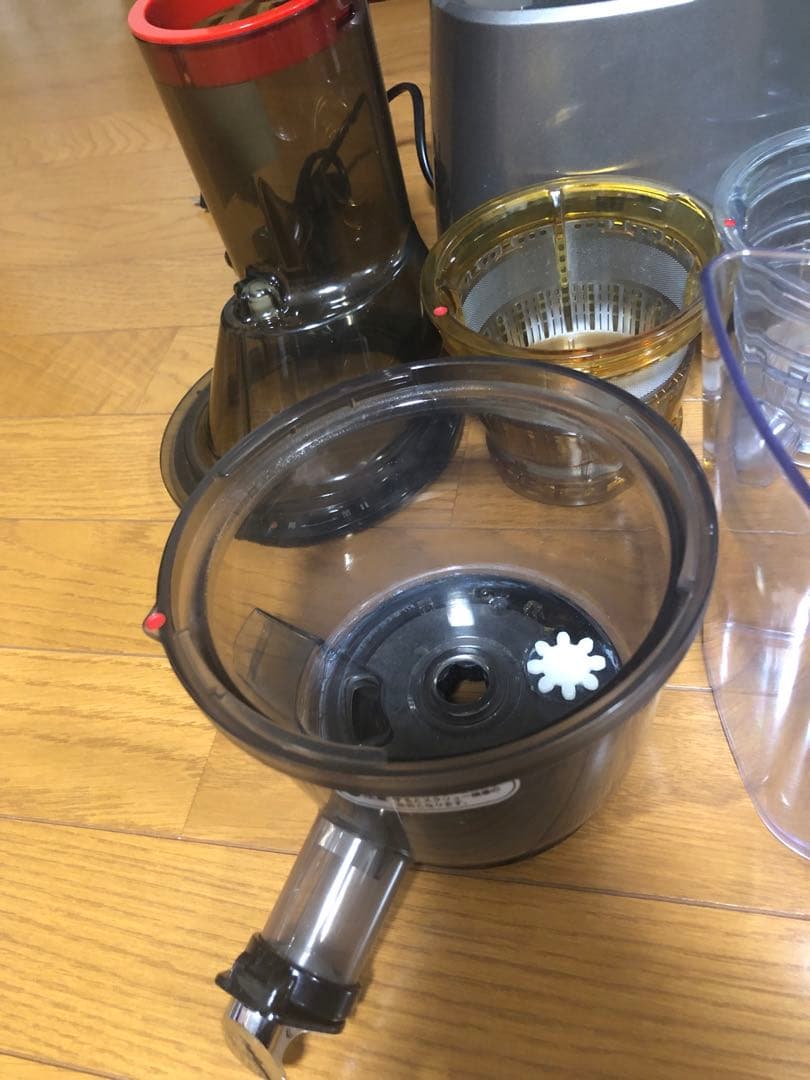 Kuvings JSG-721 ジューサー　ホールスロージューサー