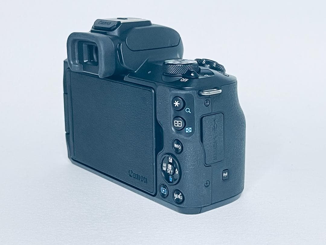 Canon キャノン EOS Kiss M ブラック 【美品！動作確認済】