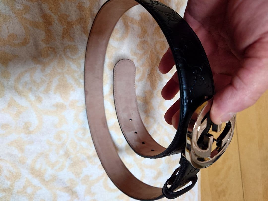 GUCCI ブラックレザーベルト 100/40