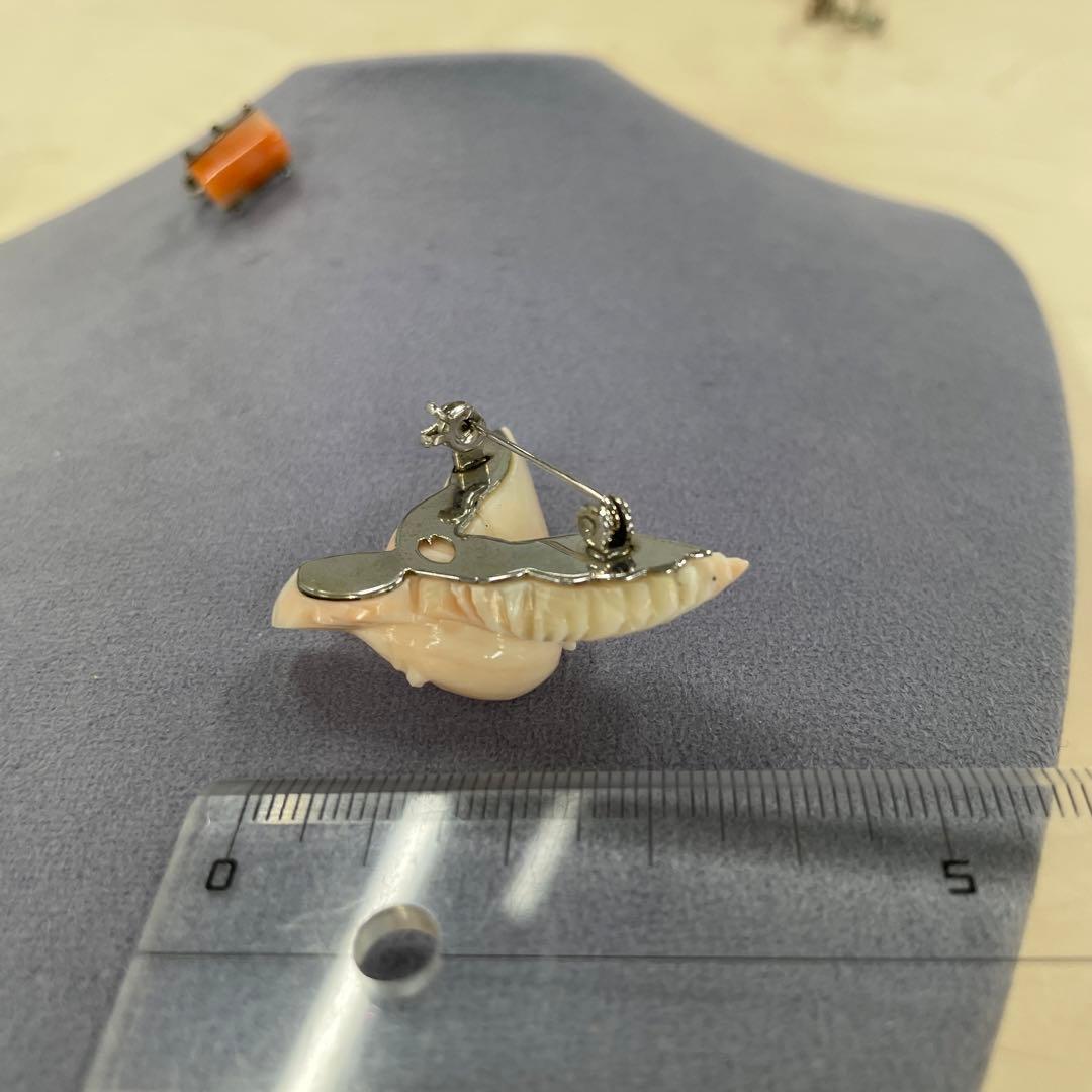 未使用　珊瑚　サンゴ　鳩の形状ブローチ ピンク珊瑚　イヤリング　淡いピンク