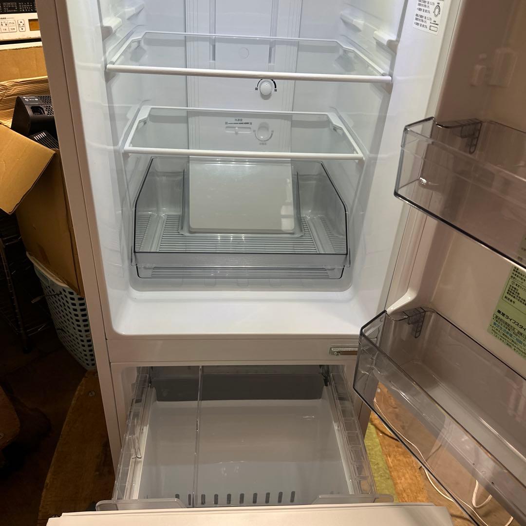 TOSHIBA シルバー 2ドア冷蔵庫　153L GR-U15BS 2022年製