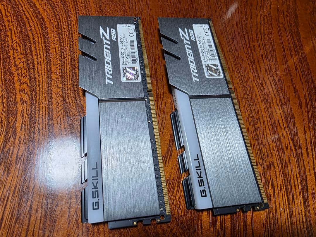 メモリー G.SKILL Trident Z DDR4 2400MHz 2x16GB