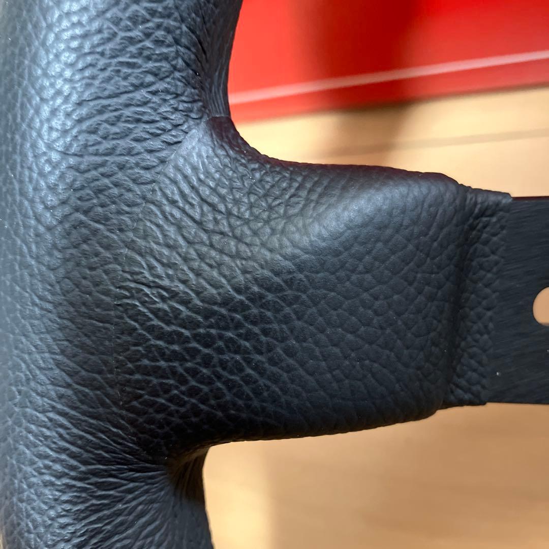 「Rio」MOMO ステアリングホイール 35cm 黒/黄色MOD.08