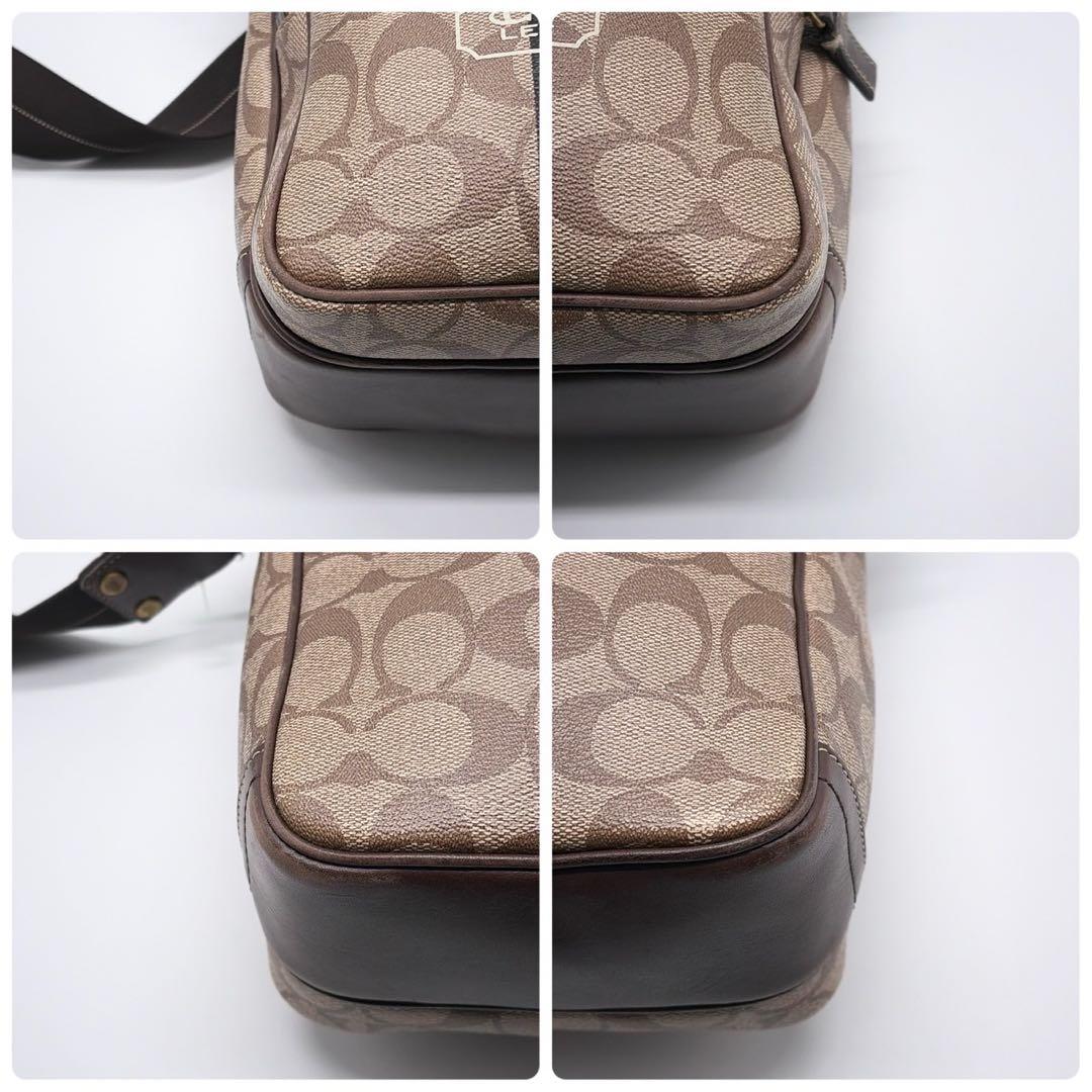 コーチ ショルダーバッグ サコッシュ レザー シグネチャー　ヘリテージ