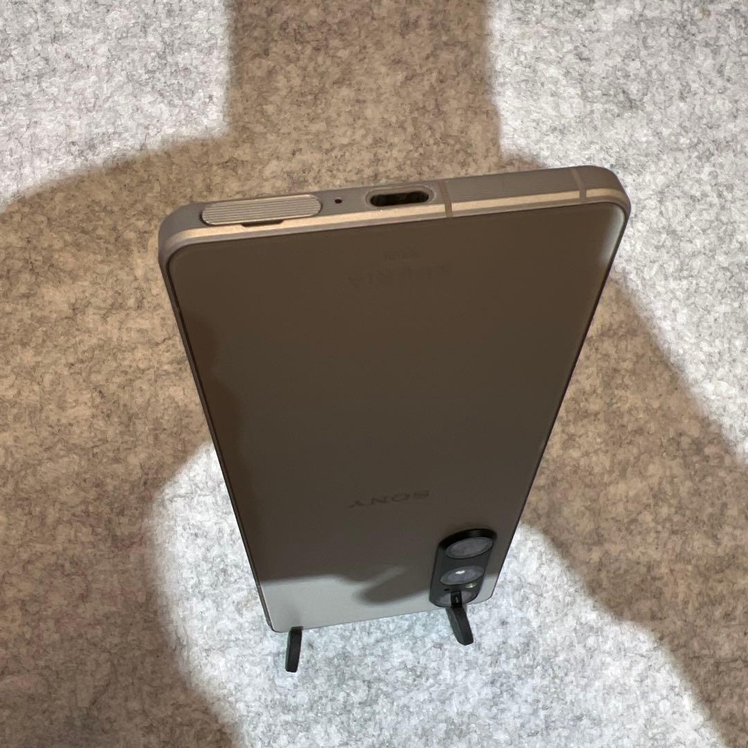 P002 au SIMフリー　Xperia 1 V SOG10