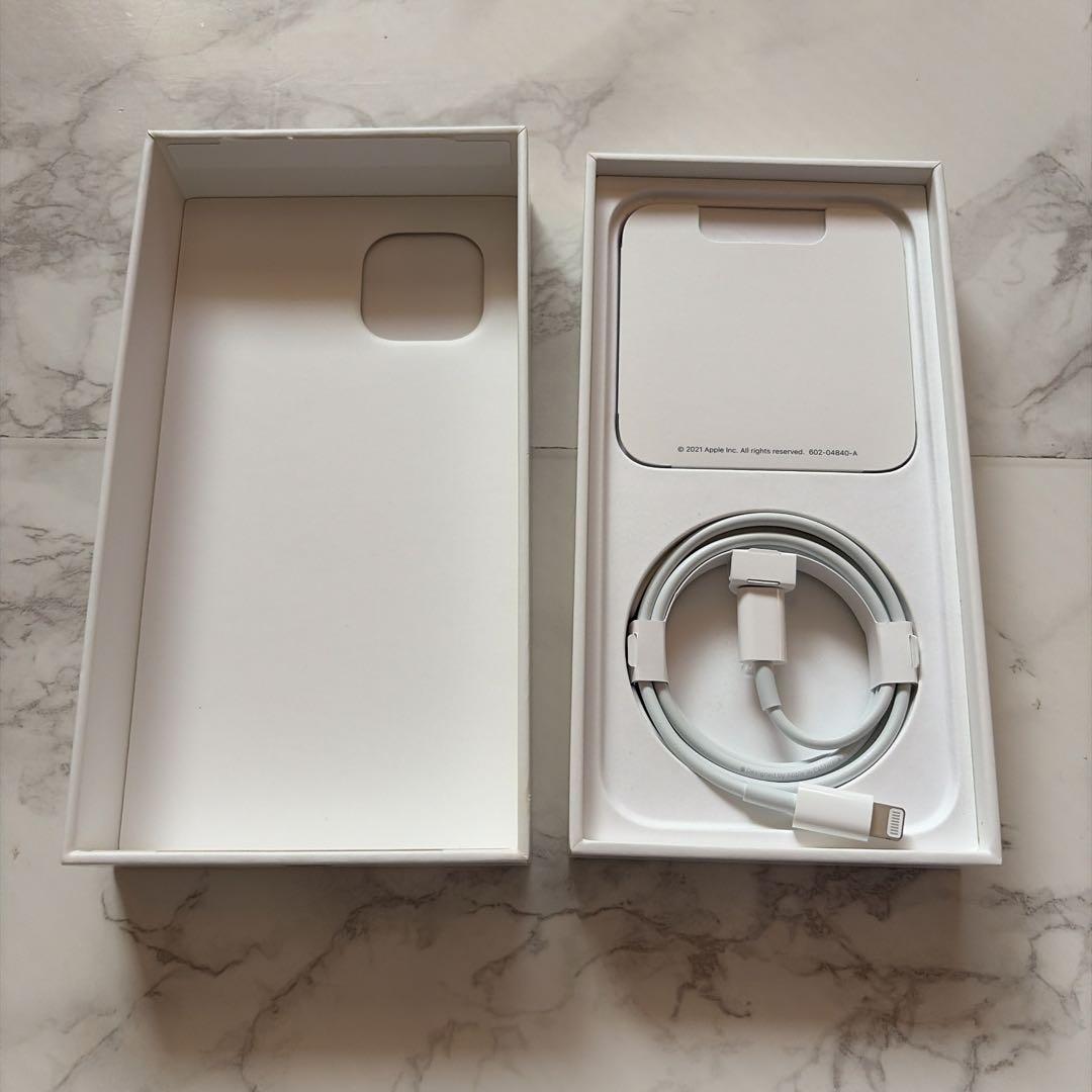 iPhone 13 ミッドナイト 128GB SIMロックなし ケーブル新品