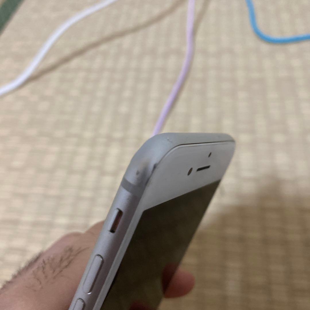 S*）様 D*n様 iPhone8 256GB シルバー　電池残量80%初期化