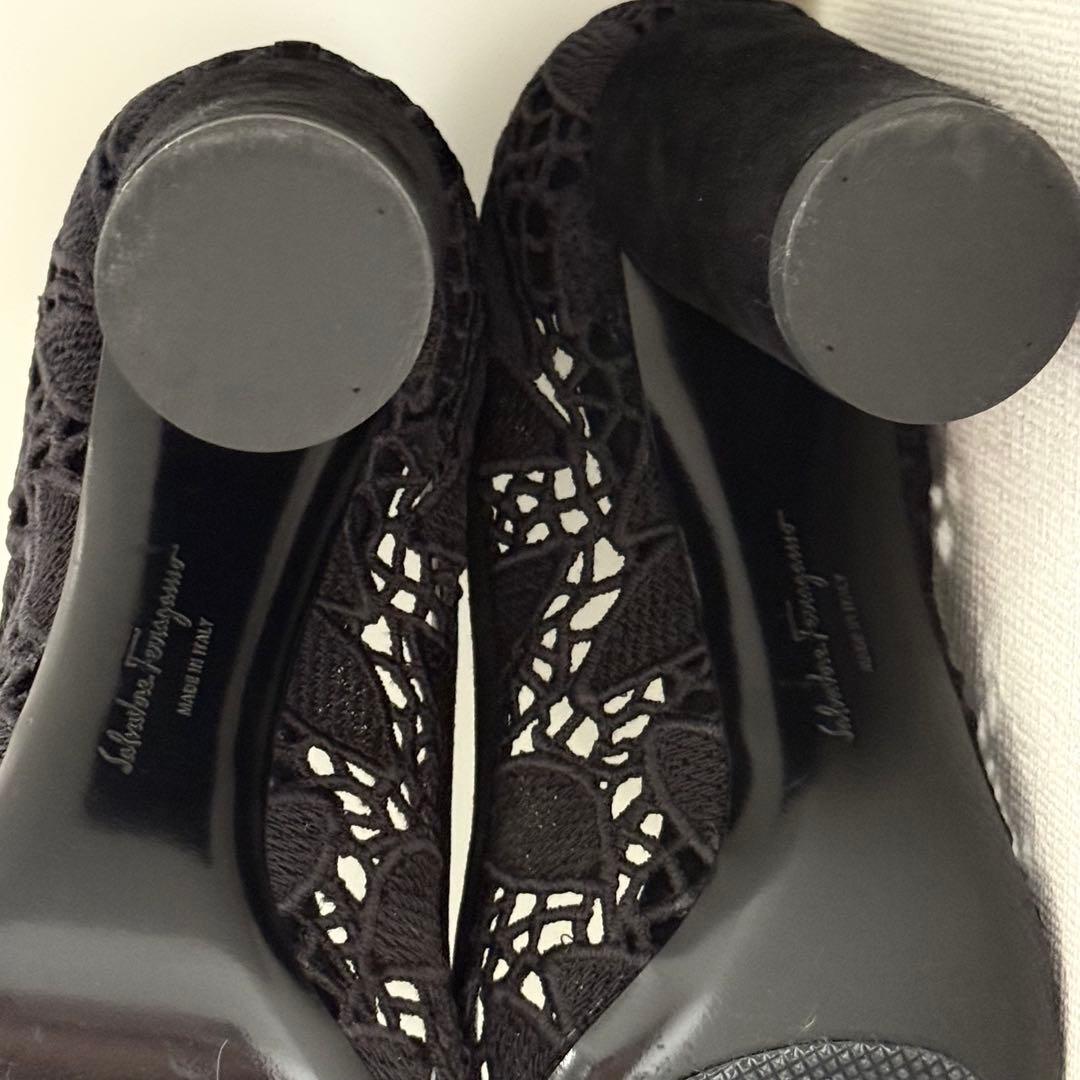 Ferragamo ESTELLE レースヒール 5C 黒