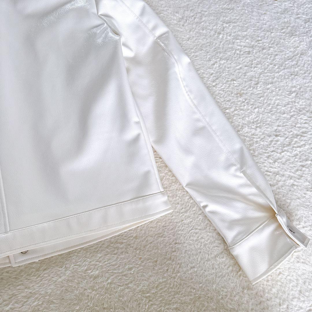 新品タグ付き✨【ZARA】光沢フェイクレザージャケット オフホワイト Mサイズ
