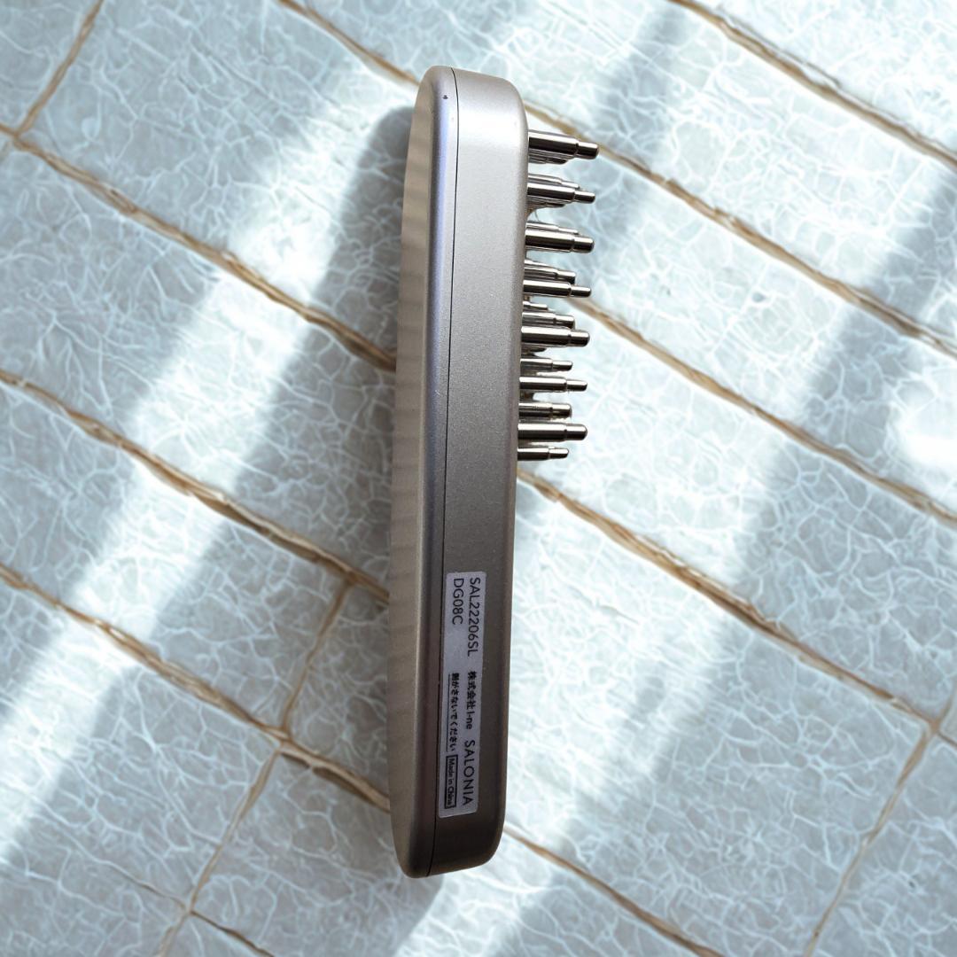 【美品】サロニア EMS リフトブラシ SALONIA 美顔器 頭皮ケア 全身用