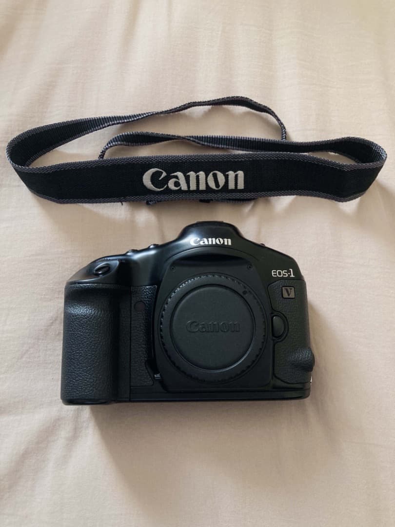 美品　＊Canon EOS-1V　フィルム一眼レフカメラ