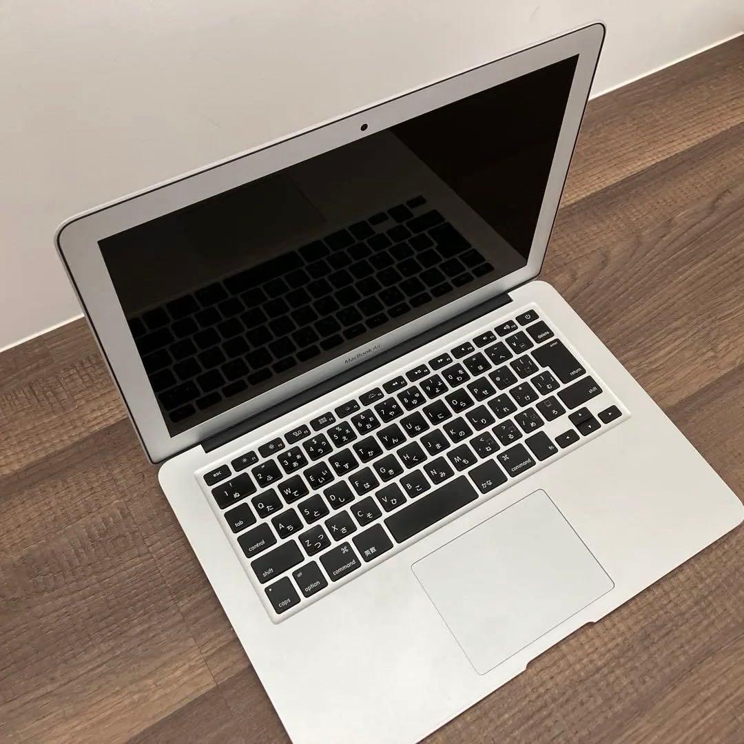 MacBook Air 13インチ 2012 / 4GB 128GB 充電器付き