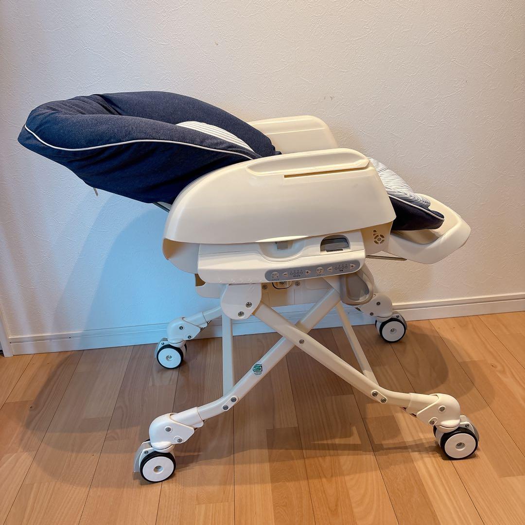 コンビ　電動ハイローチェア　ネムリラ4キャス　AUTO SWING combi