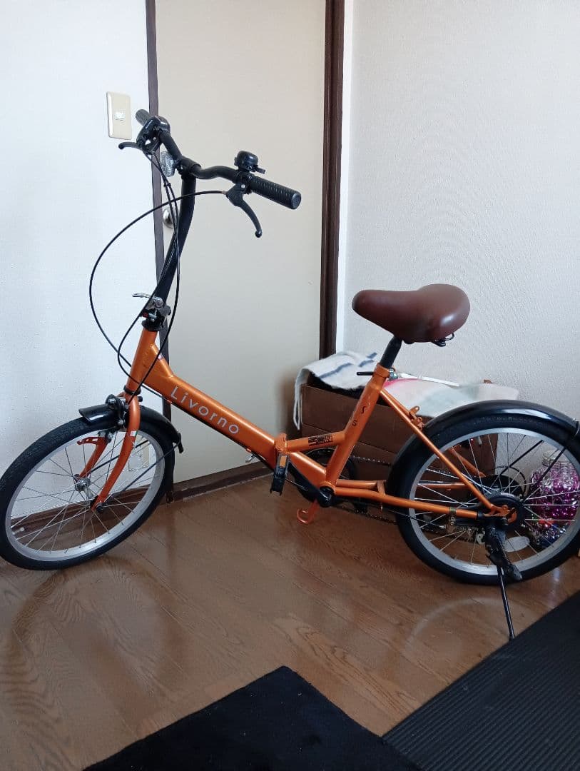 Livorno 20インチ 折りたたみ自転車 オレンジ　ギアチェンあり
