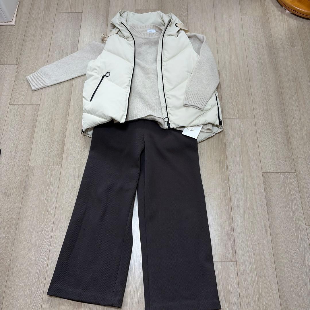 LUGIVA ルギバ　オフホワイト ダウンベスト 38 新品　レディース