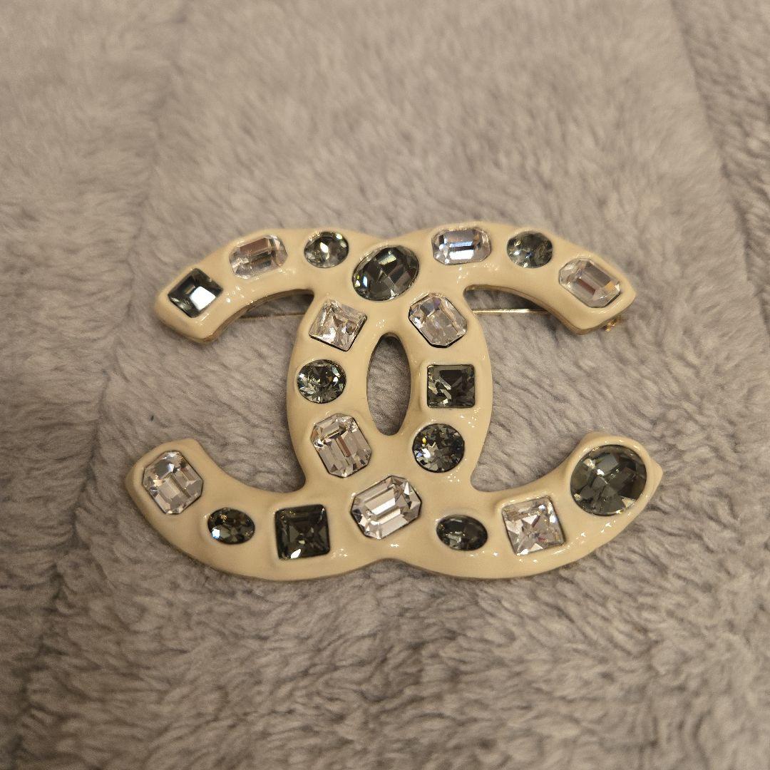 美品 CHANEL ブローチ