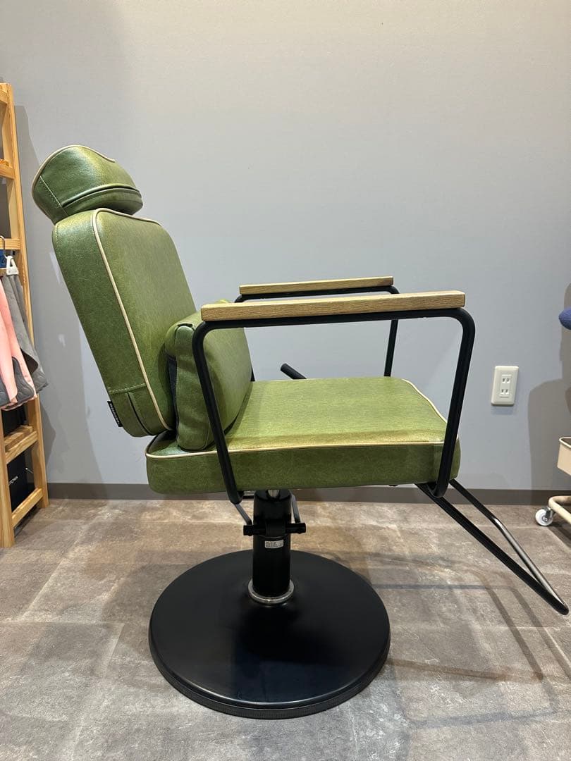 【らくちゃん】タカラベルモント a1601M 多機能美容イス