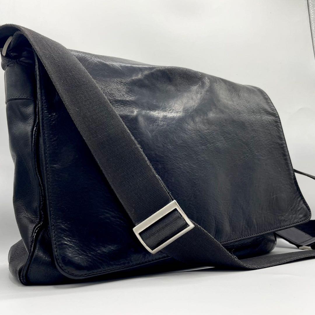 ココマイスター　マットーネ　ショルダーバッグ　レザー　メッセンジャー　黒
