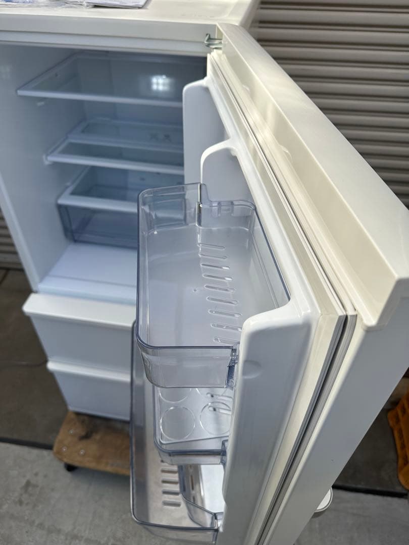 無料配送有り★3ヶ月保証★冷蔵庫アクア 2020年製272LAQR-27J(W)