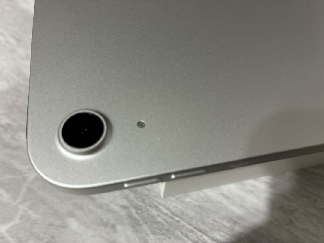 【美品】Apple iPad A16（第11世代）128GB シルバー ★おまけ