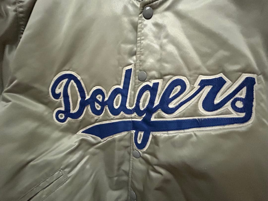 ドジャース　ナイロンスタジャン サイズM
