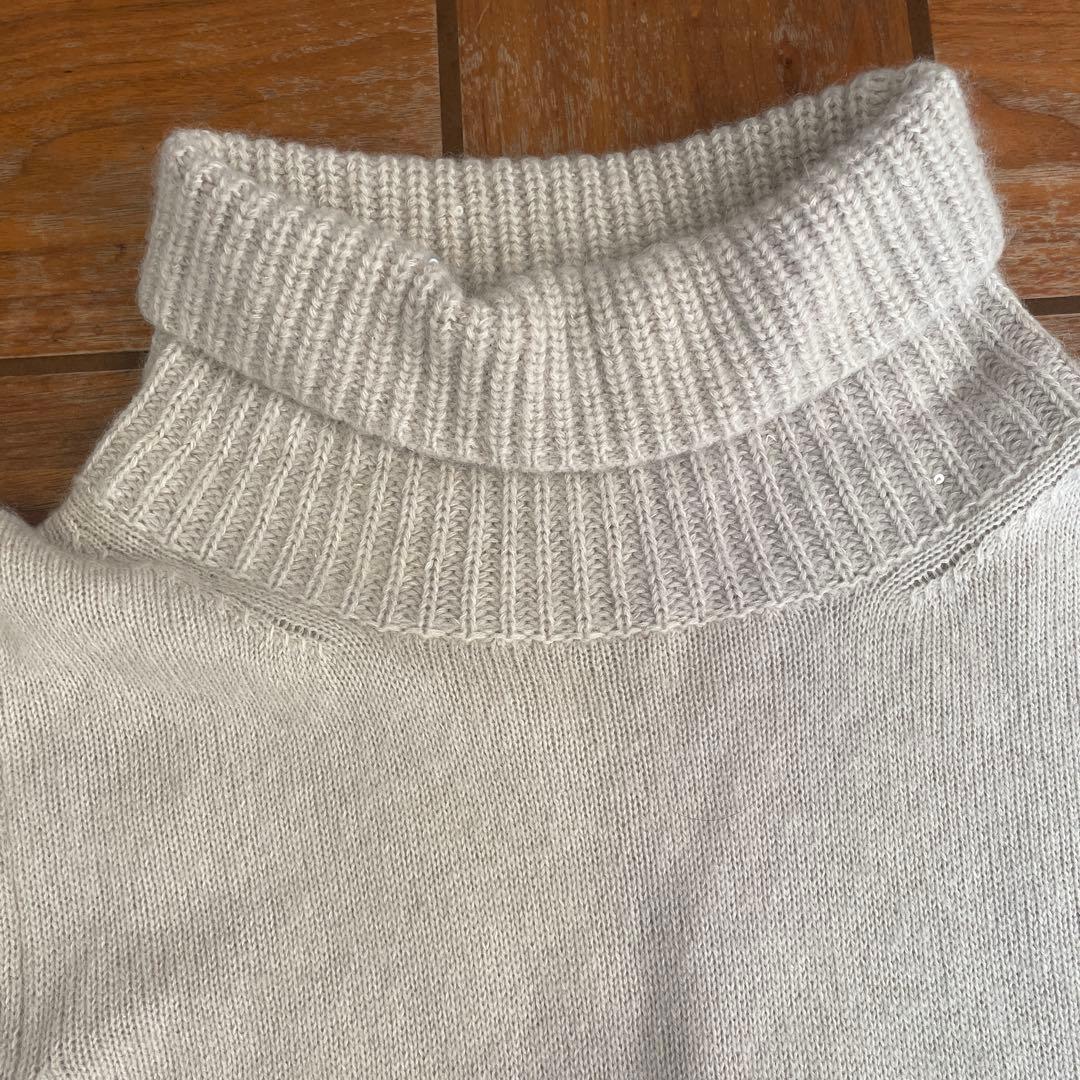 Peserico アイボリー タートルネックニット