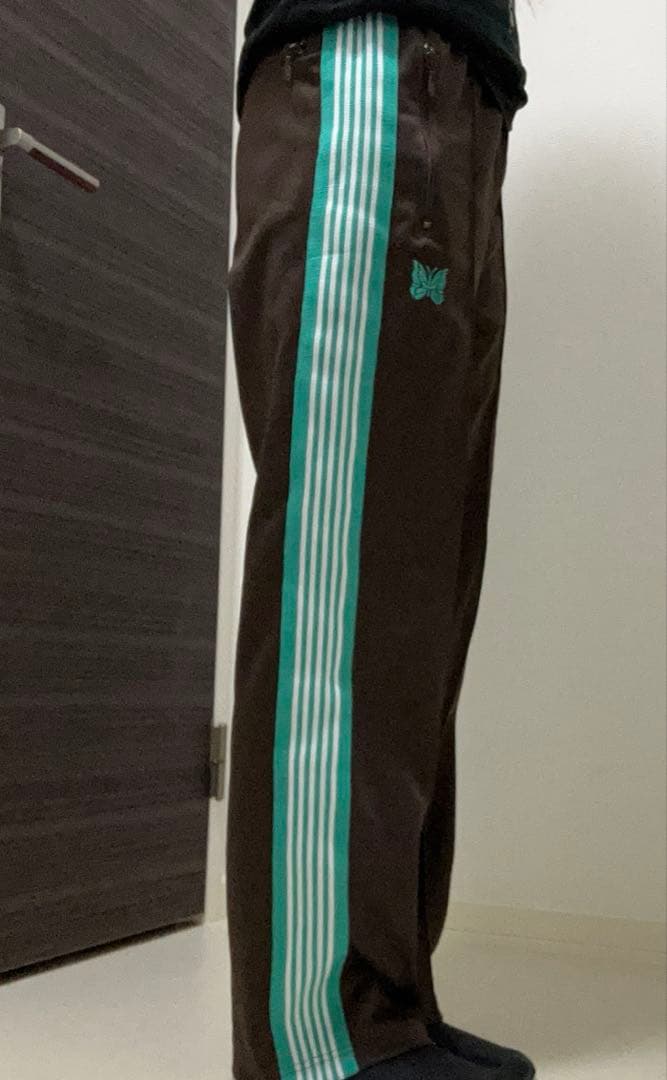 needles 別注トラックパンツ