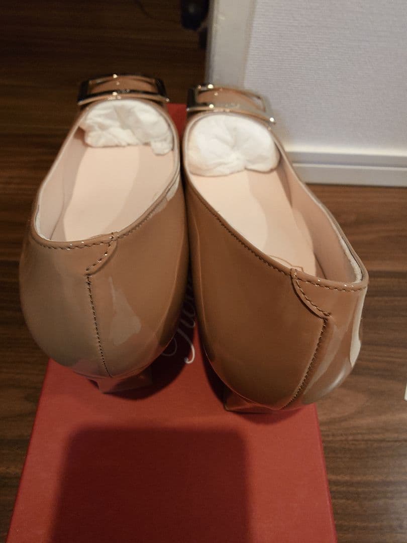 【未使用】Roger Vivier ロジェ ヴィヴィエ　パンプス　38