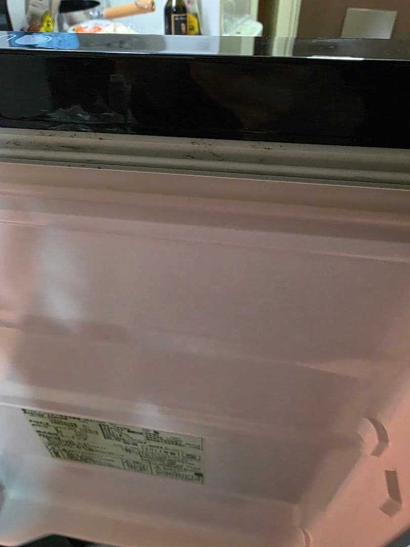 【送料込み】ブラック冷蔵庫 冷凍室付き　一人暮らし用 引っ越しのため、出品です。