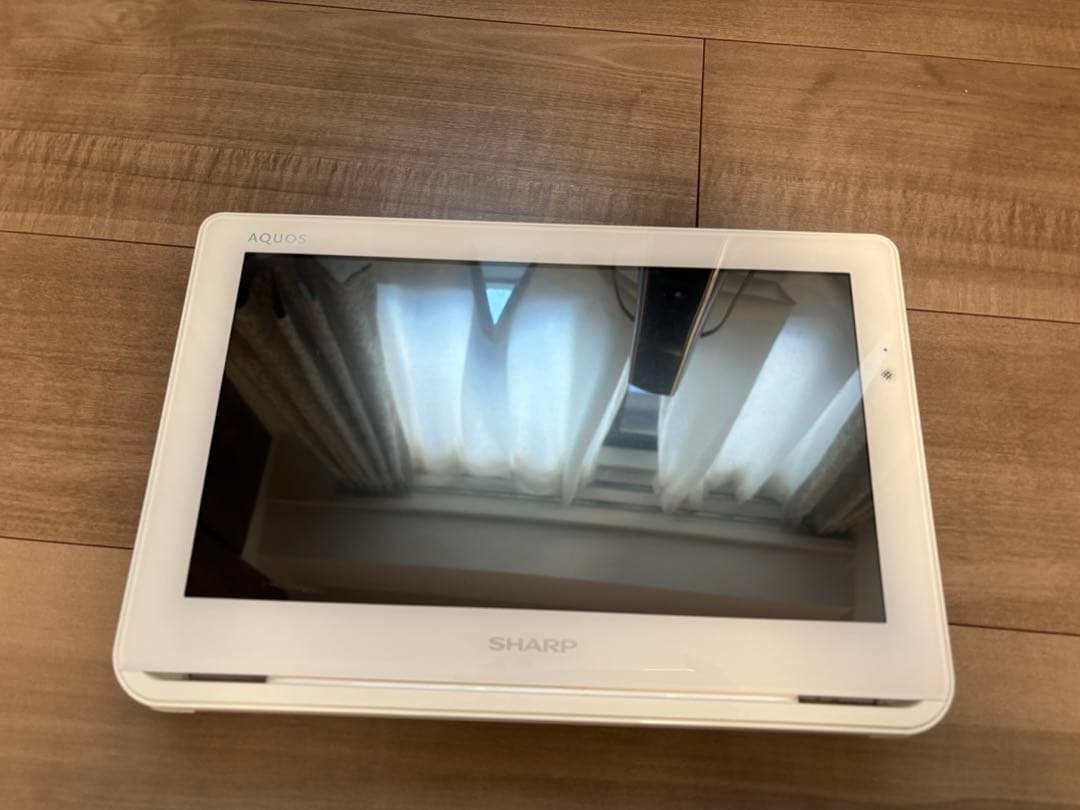 SHARP Aquos ポータブルテレビ ホワイト