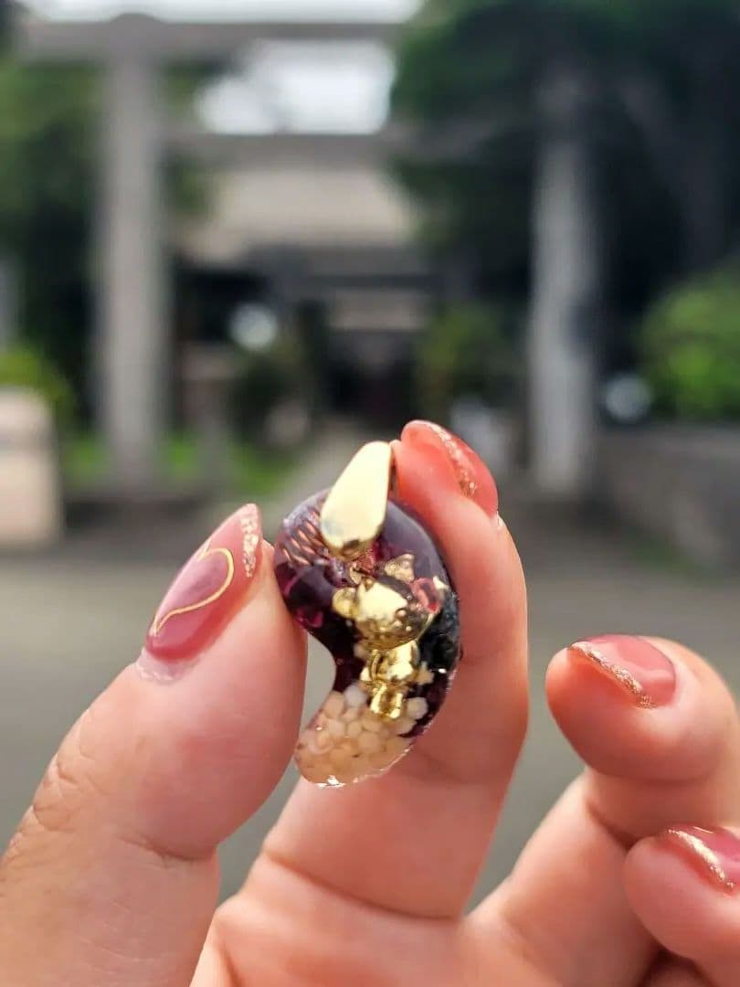 護身用　身代わり勾玉オルゴナイト