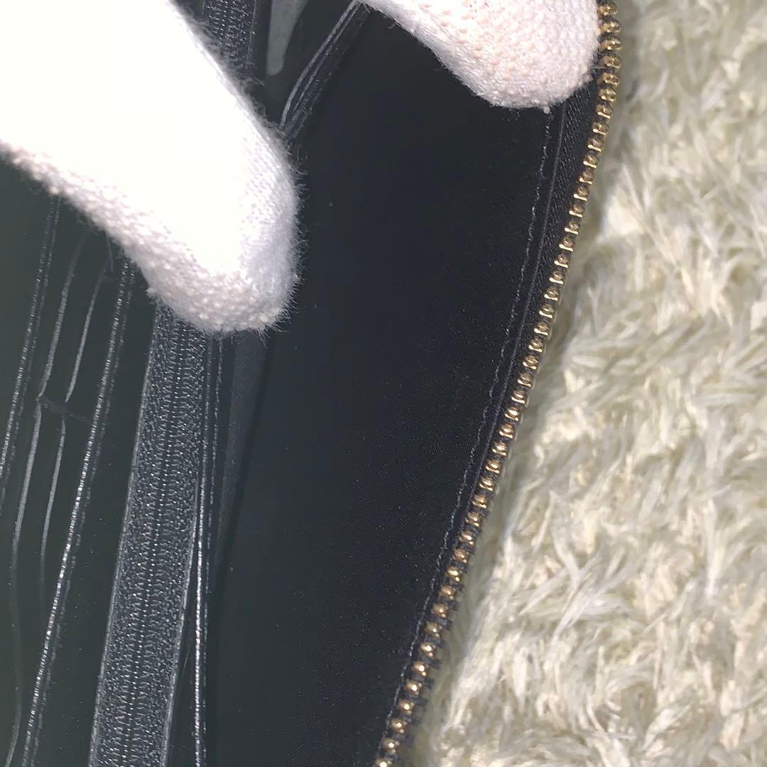 未使用級✨イルビゾンテ 長財布 ロゴ型押し ラウンドファスナー レザー ブラック