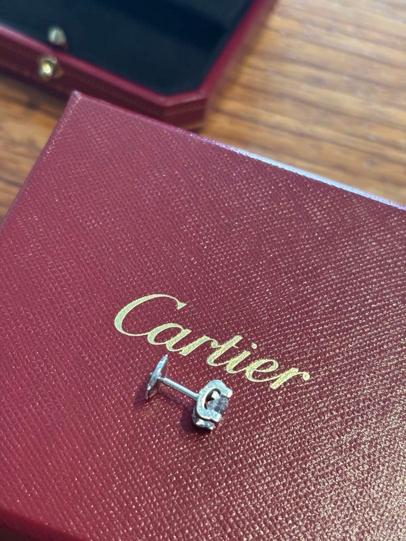 カルティエ0.6ctCドゥダイヤピアス　片耳