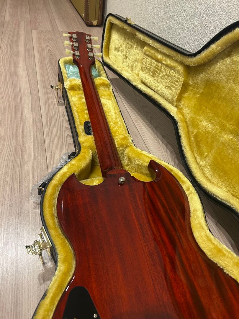 ギター Epiphone by Gibson 64 SG Maestro Vibrola