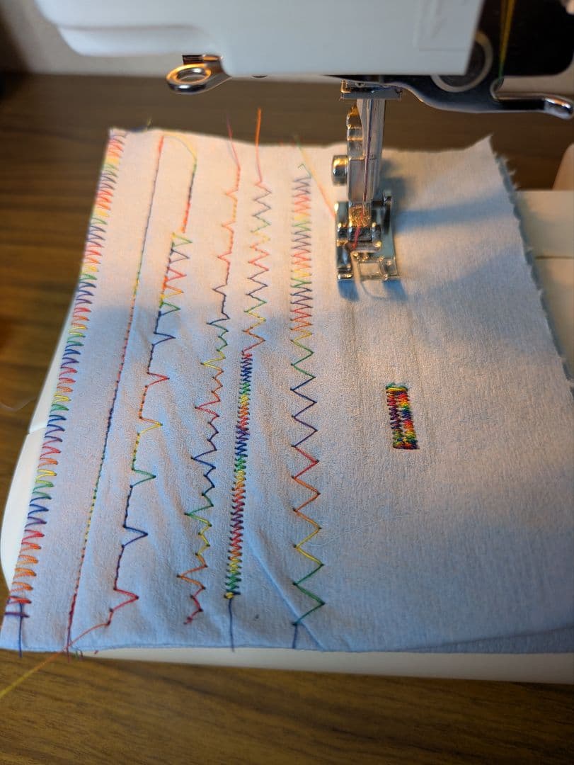 ☆極上美品☆ジャノメ ロックカッター内蔵ミシン フットコン対応