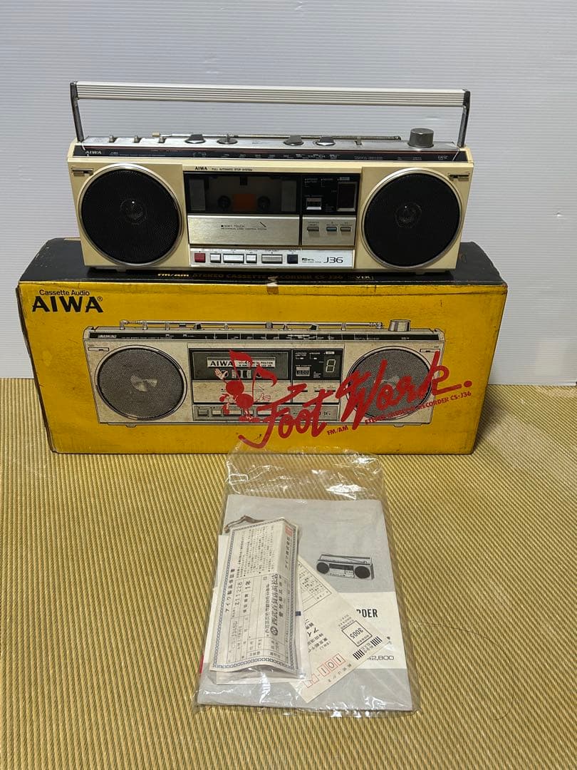 AIWA CS-J36 ラジオカセットレコーダー　ジャンクとして