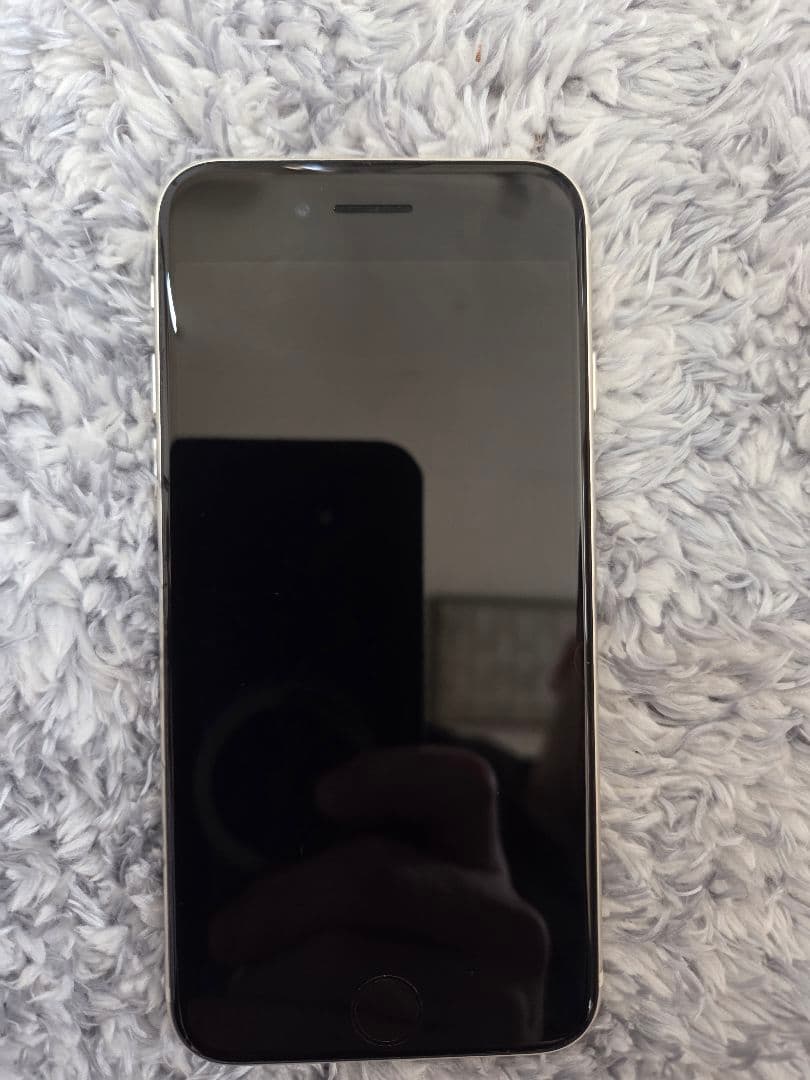 無傷【極美品】【保証有】【即発送】iPhone SE3 64GB SIMフリー