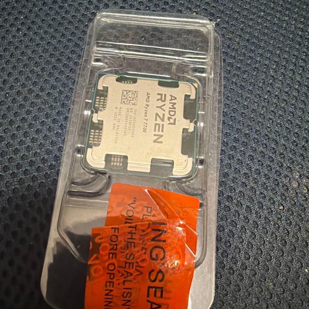AMD Ryzen 7 7700 CPU 未開封