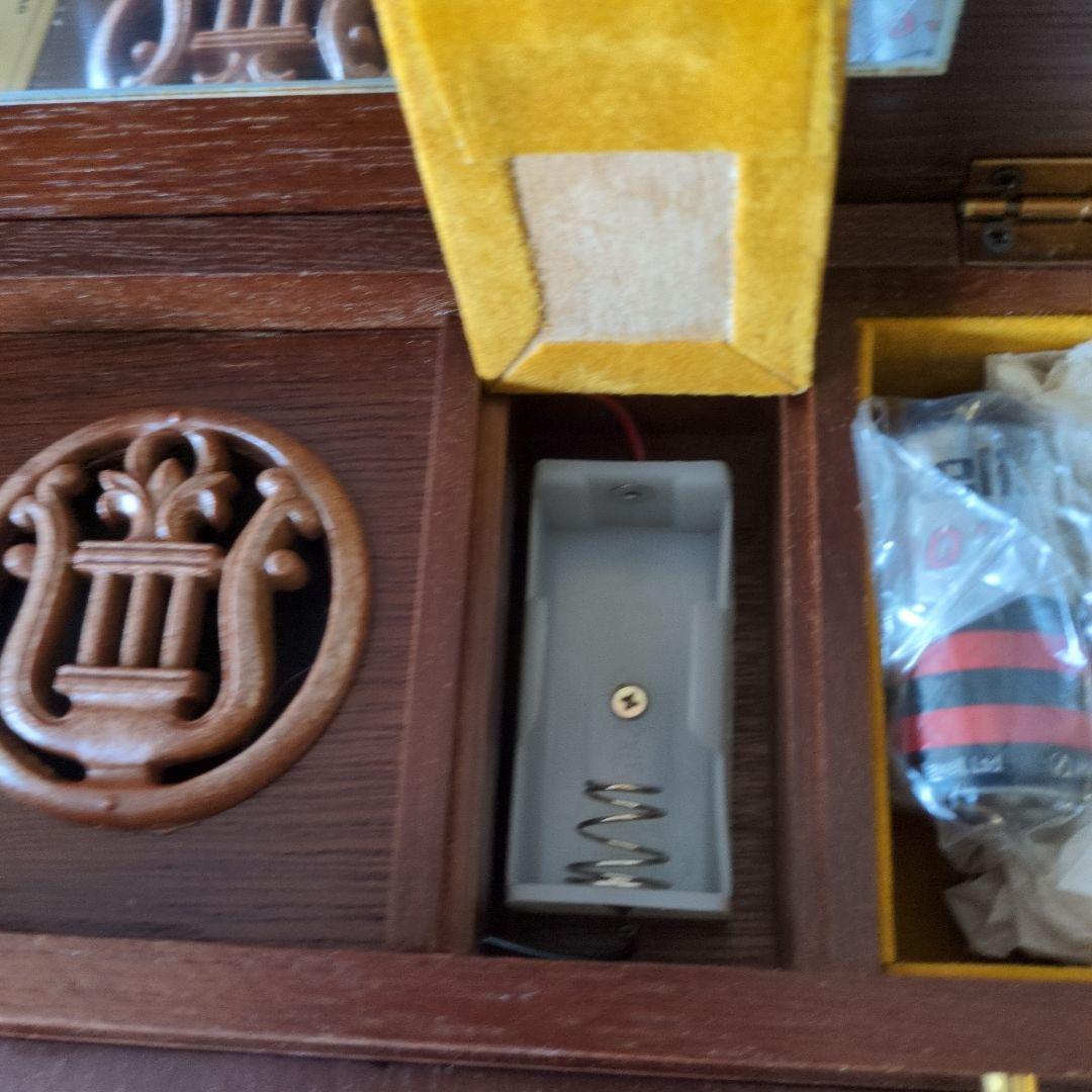 【新品】ELEMICA 薔薇　家具調ジュエリー宝石箱　オルゴール　アンティーク