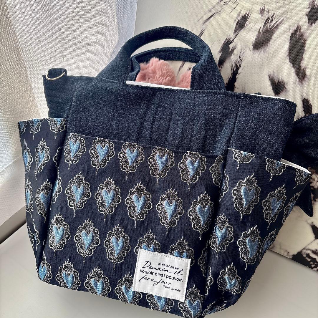 m*e様 コヤンイサムチョン　ルミちゃん　バック　艶ハート　ネイビー　ピンクファ