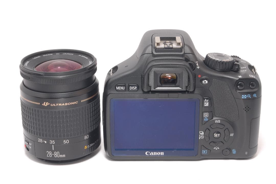 ⭐️軽くてコンパクト⭐️Canon Kiss X4 キャノン　デジタル一眼レフ